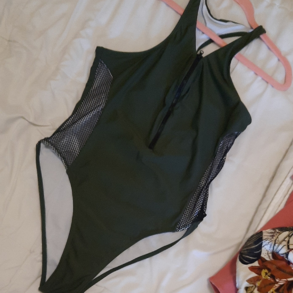 Green One-Piece Swimsuit with Mesh Accents